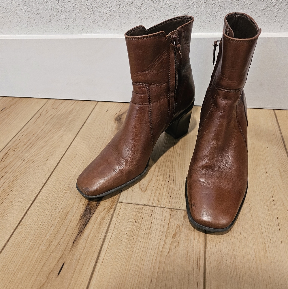 Antonio Melani Brown Leather Heeled Booties in 7.5M